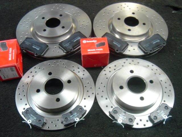 FORD FOCUS RS 2002-05 BREMBO DRILLED BRAKE DISCS BREMBO PADS FRONT REAR
