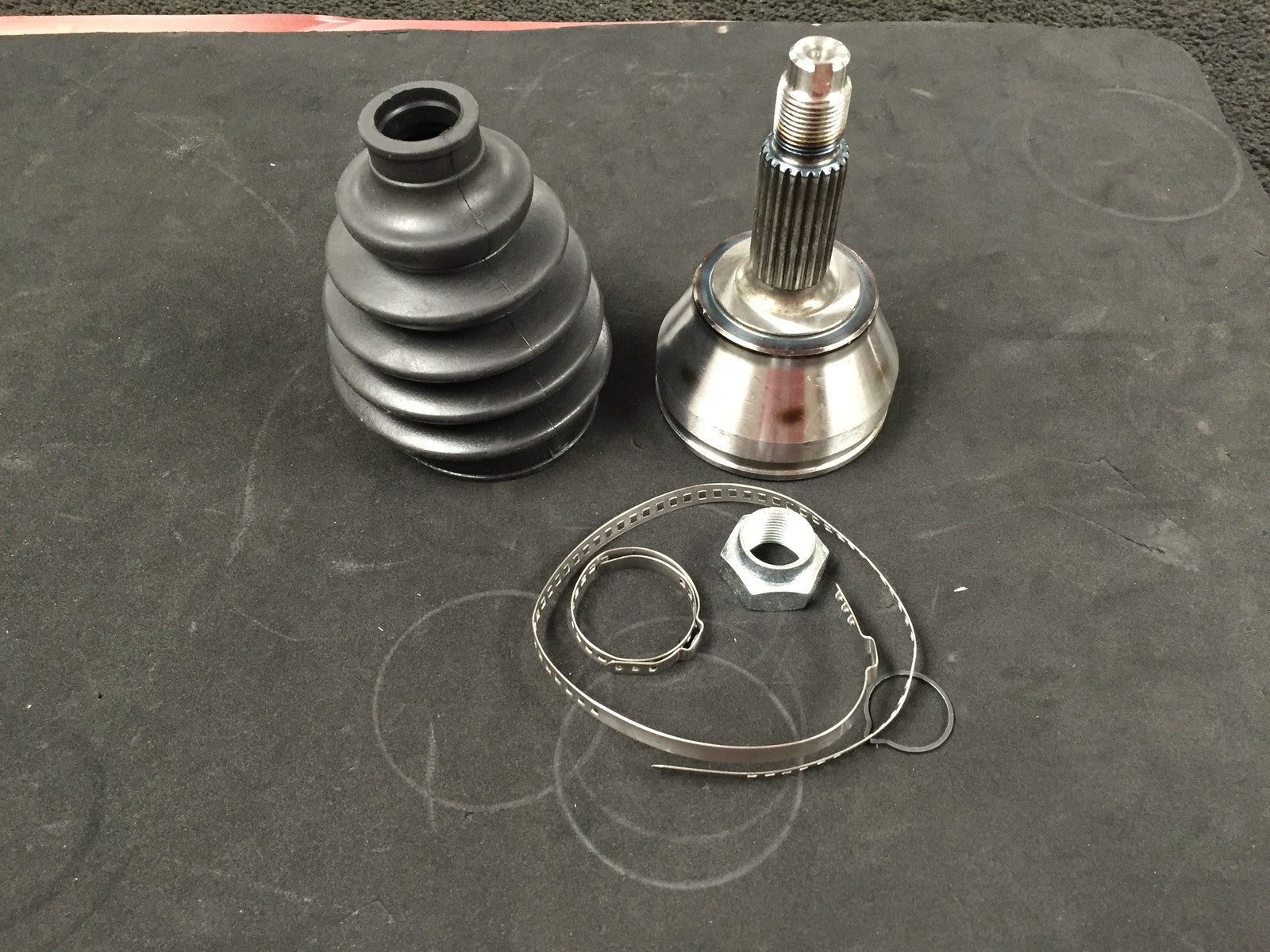 FORD FIESTA MK3 RS  CV JOINT OUTER NEW 25 OUTER 22 INNER SPLINES