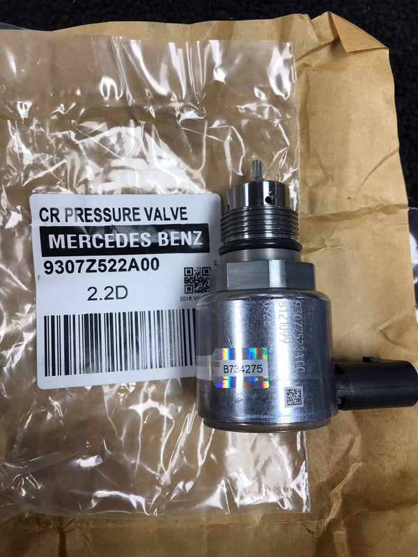 BRAND NEW GENUINE MERCEDES FUEL RAIL PRESSURE VALVE VITO VIANO CDi 9307Z522A00