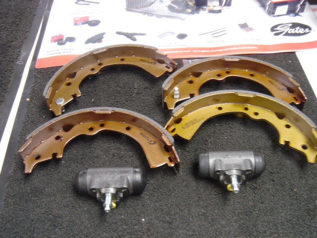 FOR TOWN ACE TOWNACE MASTERACE CR30 CR31 BRAKE SHOES BRAKE CYLINDER LH AND RH