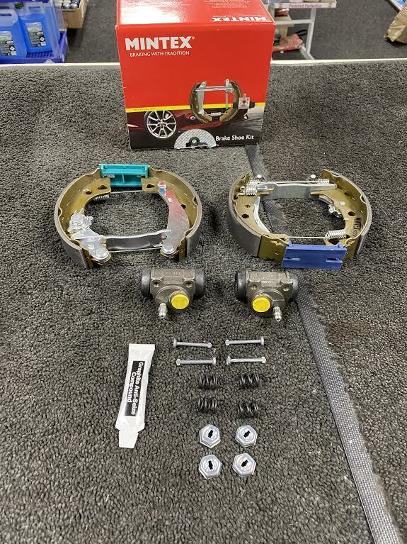 REAR MINTEX BRAKE SHOES ADJUSTER CYLINDERS KIT FIT SAXO 1.1 SX 1996-99 ASSEMBLED