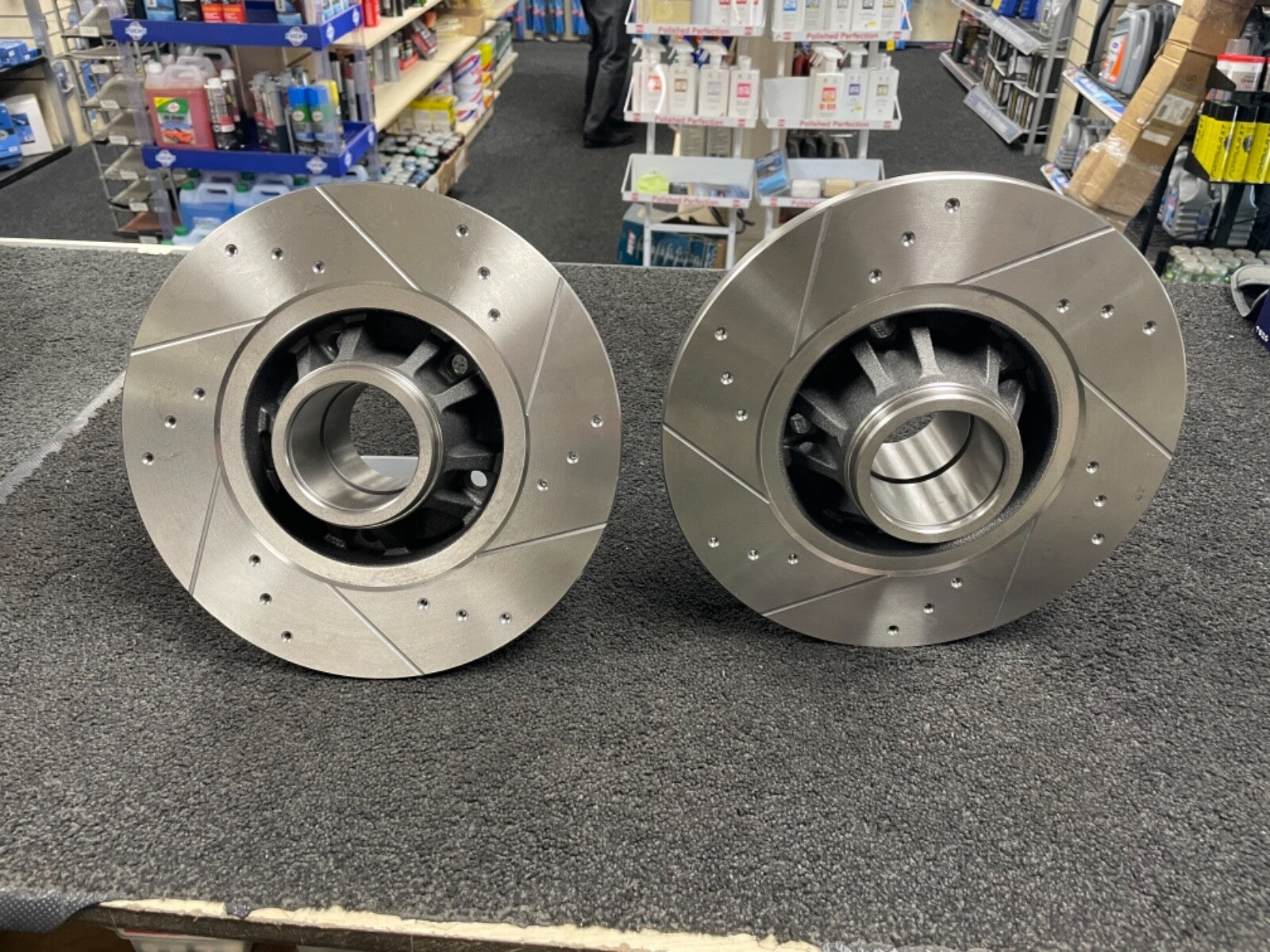 VAUXHALL VIVARO RENAULT TRAFIC BRAKE DISC DRILLED GROOVED BOSCH  0986479144