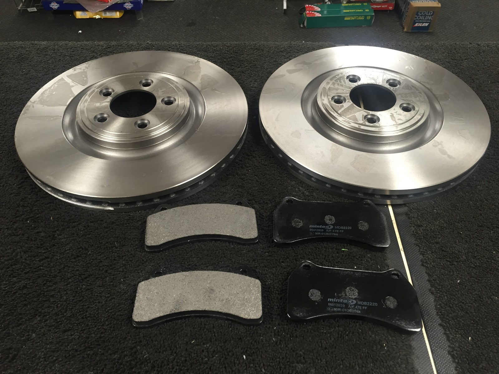 JAGUAR XJ8 XJR XK8 5.0 XKR 4.2 SUPERCHARGED V8 BRAKE DISC PAD FRONT 355MM