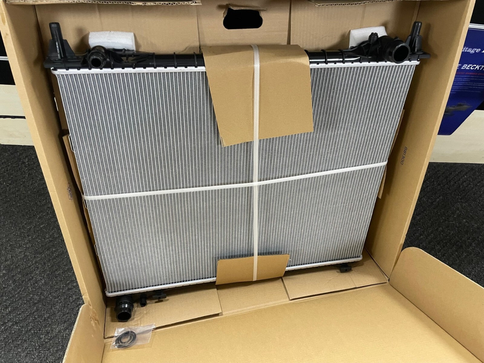 RANGE ROVER L494 L405 3.0 SCV6 SDV6 TDV6 4.4D 5.0 SCV8 SDV8  RADIATOR LR034553