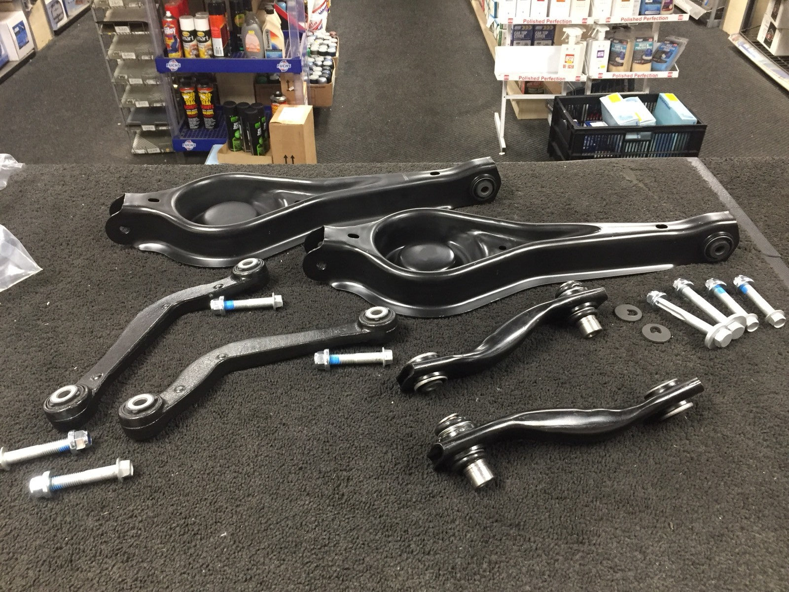 JAGUAR X TYPE REAR SUSPENSION ARMS UPPER LOWER SWINGING TRAILING ARM KIT BOLTS