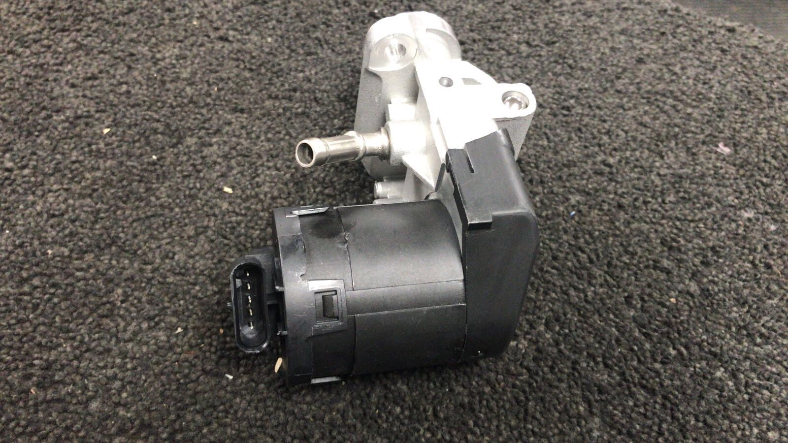 BMW 1SER 2 SER 118D 120D 125D E81 E82  E88 E87 F22 F87 EGR VALVE NEW OE QUALITY