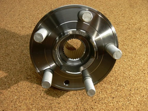 GENUINE LANDR ROVER EVOQUE WHEEL HUB LR025107 BRAND NEW
