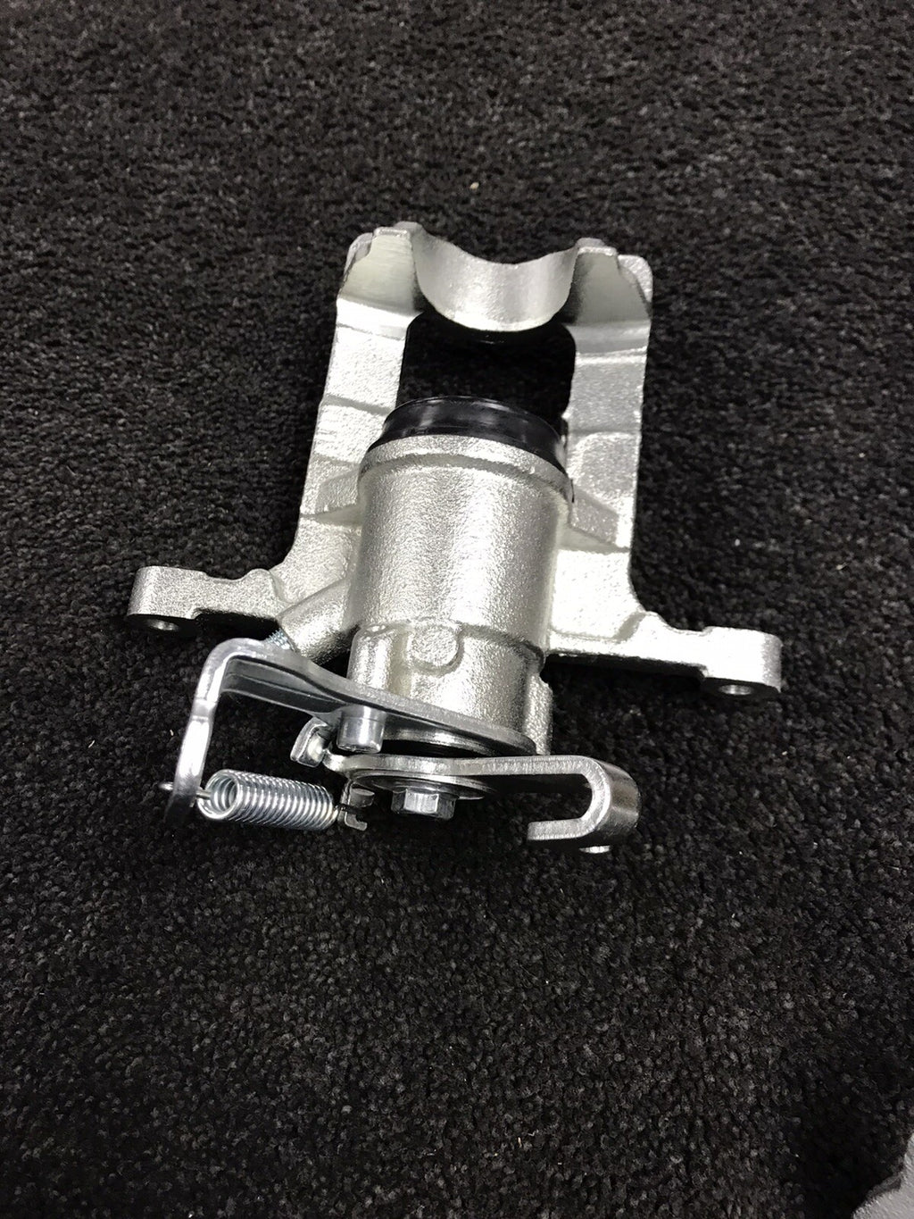 CHEVROLET CRUZE 2009-15 REAR BRAKE CALIPER LH LEFT SIDE SOLID DISC MAN HANDBRAKE