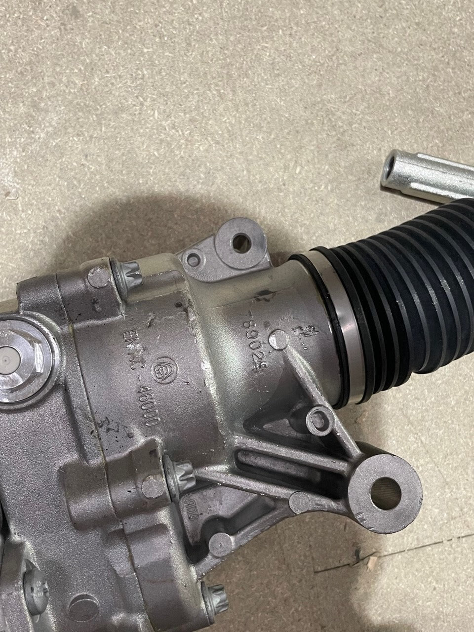 MERCEDES E CLASS 2016-19 E220 E350 S213 W213 GENUINE STEERING RACK 2134604002
