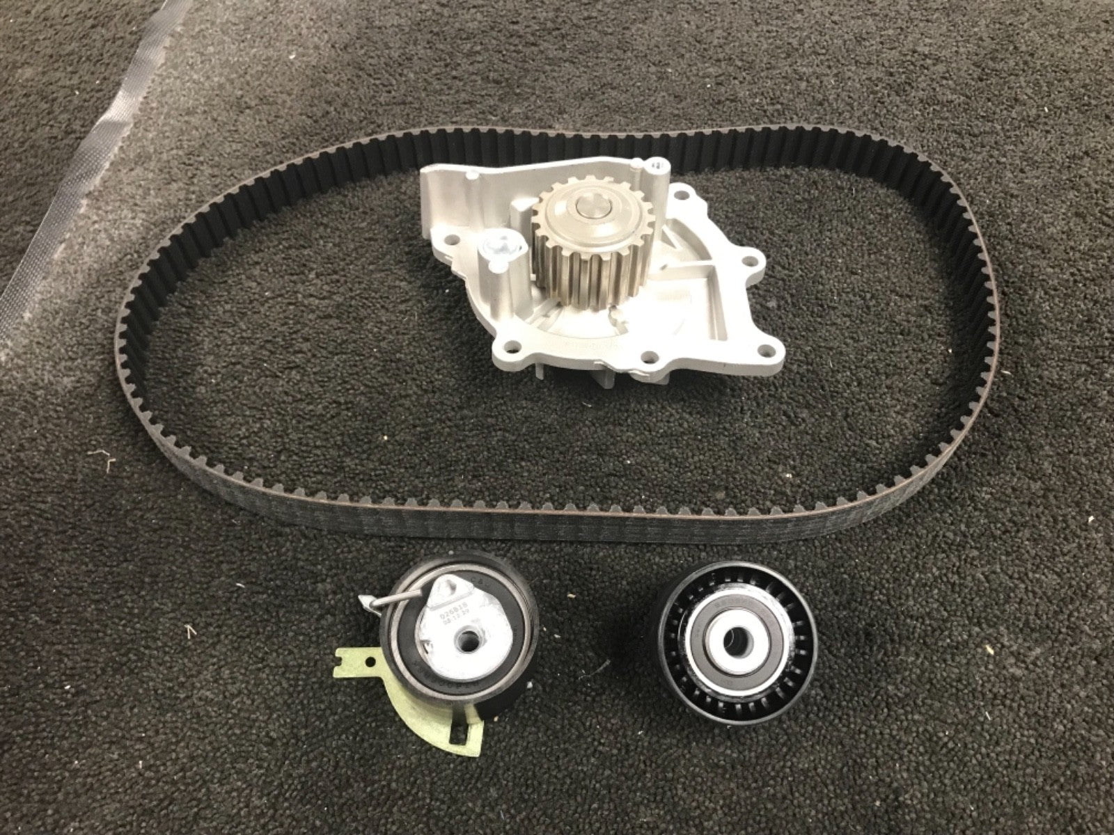 FOR PEUGEOT 407 508 607 807 4007 2.2 HDi NEW TIMING BELT KIT  WATER PUMP KIT SET