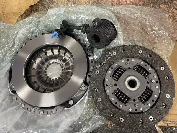 BRAND NEW 3 PCE LUK CLUTCH KIT DACIA DOKKER DUSTER LOGAN 1.5DCI 3010000Q1J