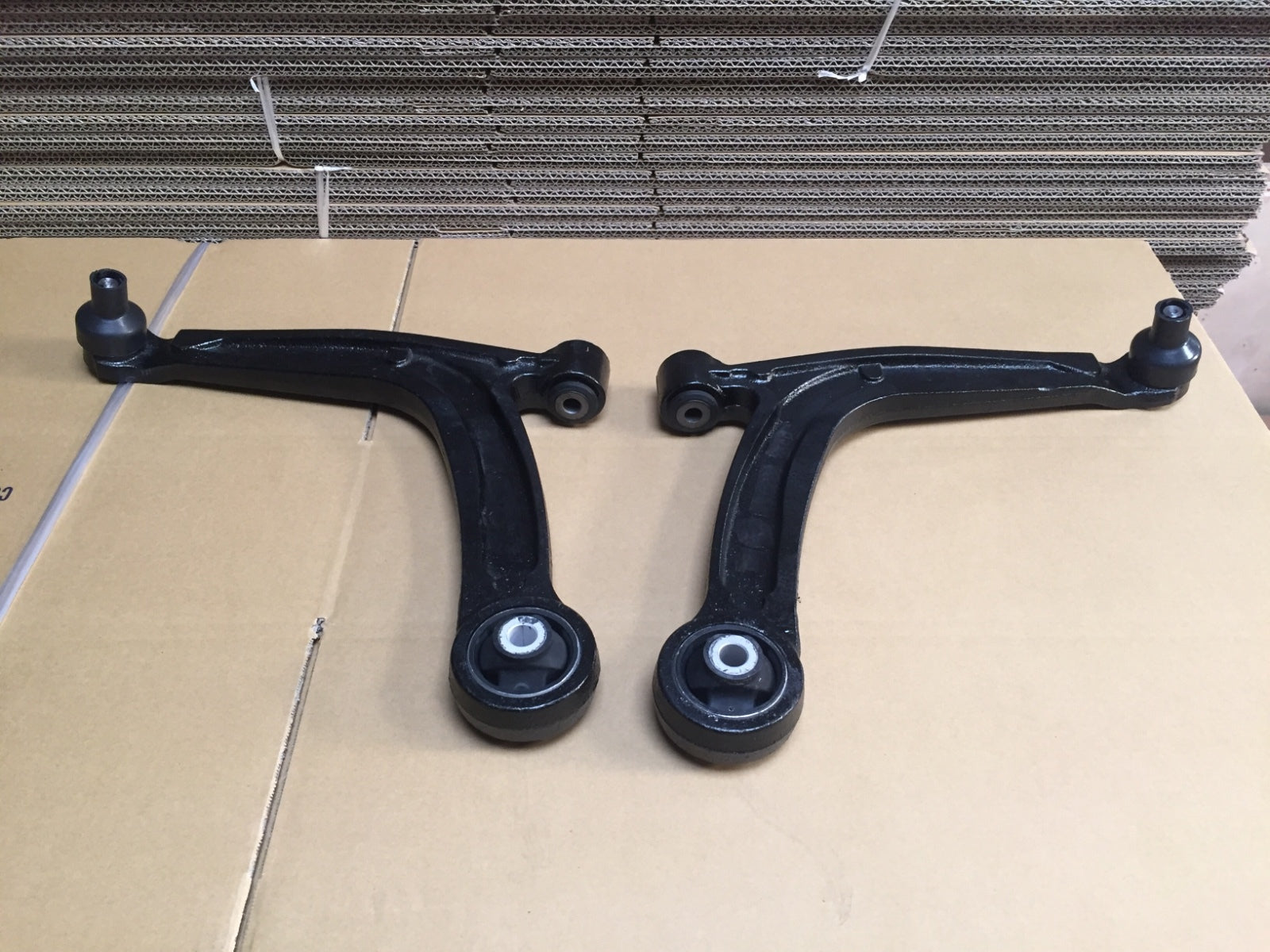  FOR FIAT 500 500  0.9 1.2 1.3D 1.4TURBO LOWER WISHBONE ARM BOTH SIDE LHRH