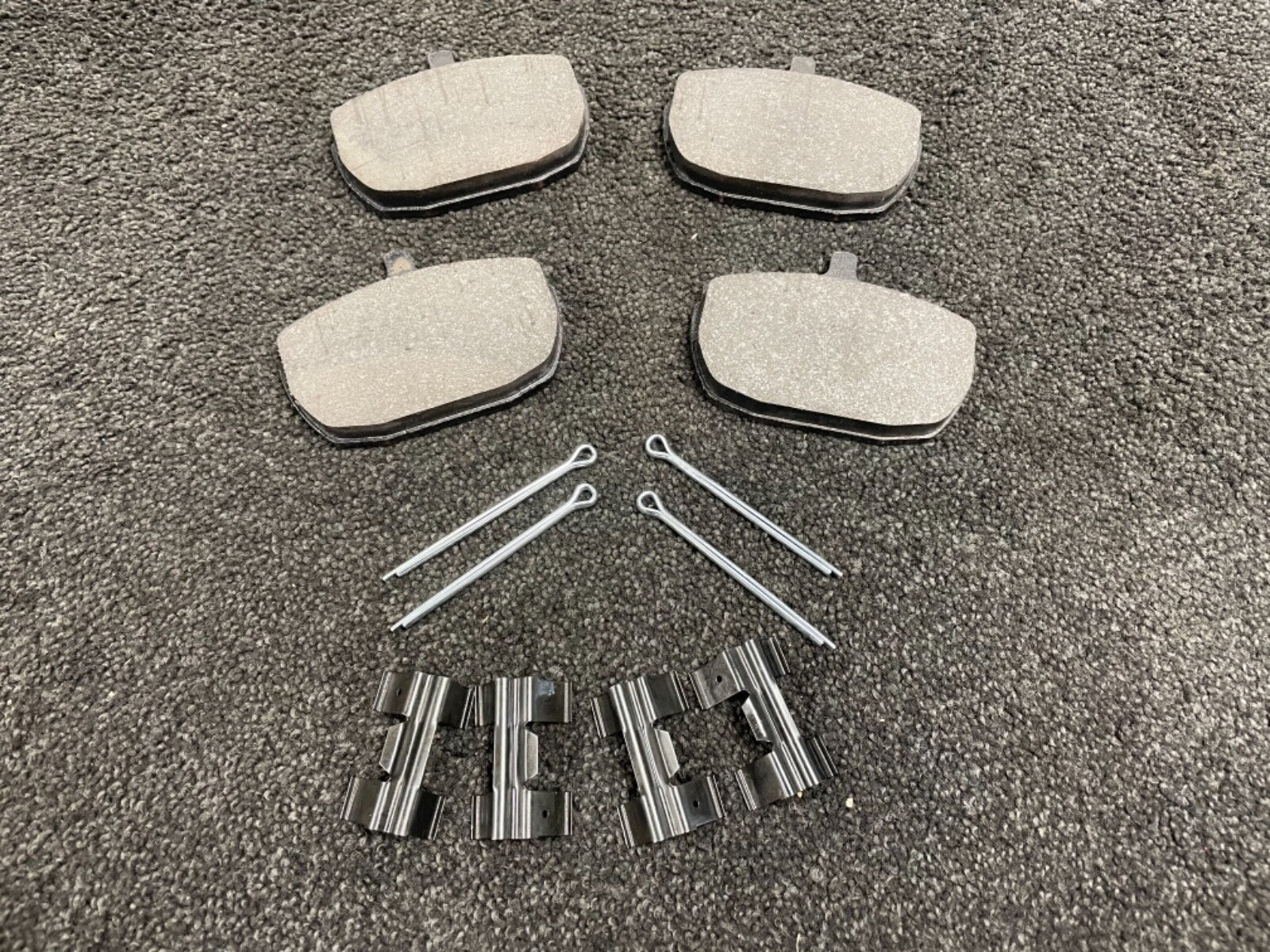 AUSTIN PRINCESS 4 POT BRAKE  PADS KIT  ESCORT CAPRI TRIUMPH UPGRADED 