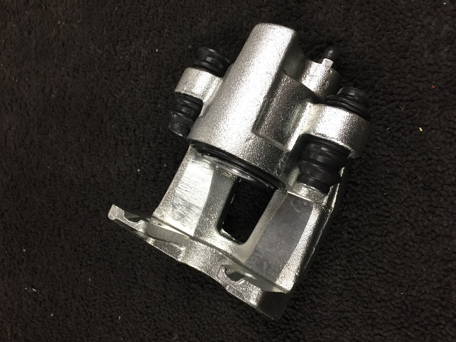FOR  CHEROKEE LIBERTY KJ 2.4 2.5 2.8 3.7 CRD BRAKE CALIPER REAR DRIVER SIDE  
