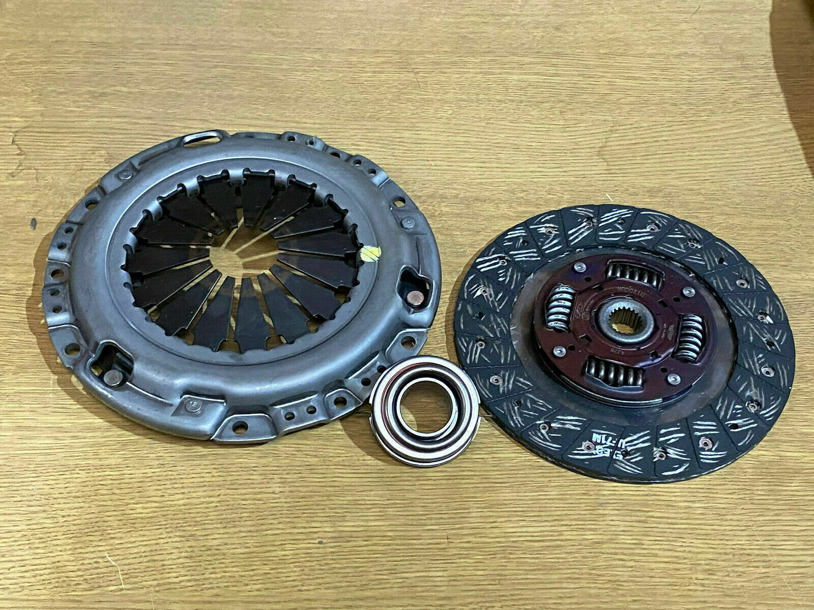 3 PIECE CLUTCH KIT  FOR MITSUBISHI GALANT V6 2.5 GTO 3.0 AW303858
