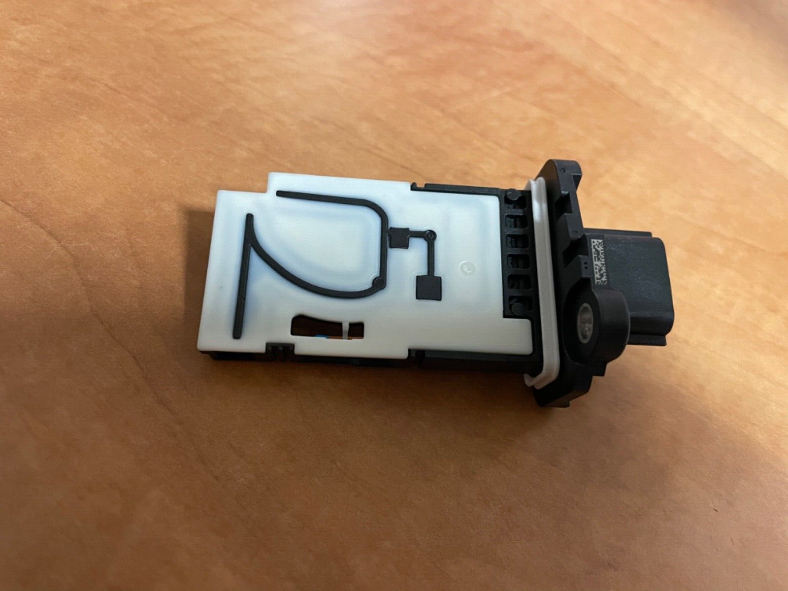 FOR NISSAN RENAULT  5WK98504 AIR FLOW SENSOR H8201267959