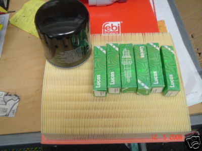 LANDROVER FREELANDER 2.5 V6 OIL AIR FILTER &SPARK PLUGS