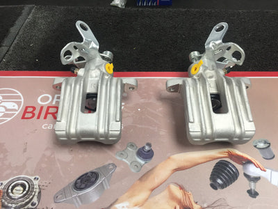 PAIR REAR BRAKE CALIPERS 1K0615424J  1K0615423J For VW EOS 1F7 1F8 SCIROCCO GOLF