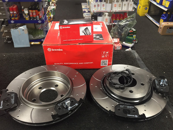 BMW 330 330D 330CI E46 BREMBO REAR BRAKE PAD DRILLED GROOVED BRAKE DISC 320MM