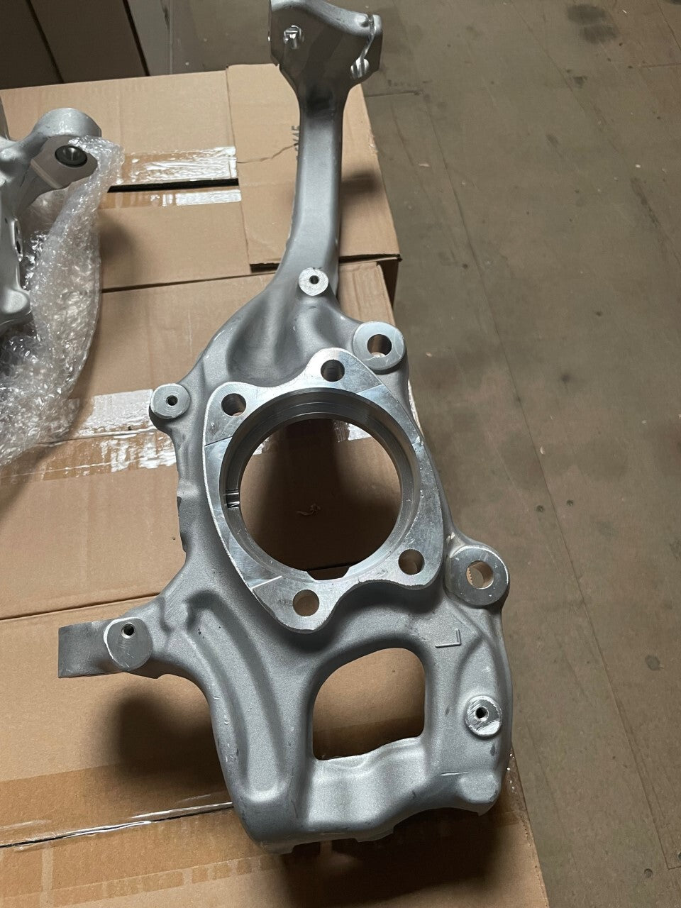 AUDI A4 TDi B8 8BK 2011-17 NS LH FRONT SUSPENSION KNUCKLE HUB BEARING CARRIER