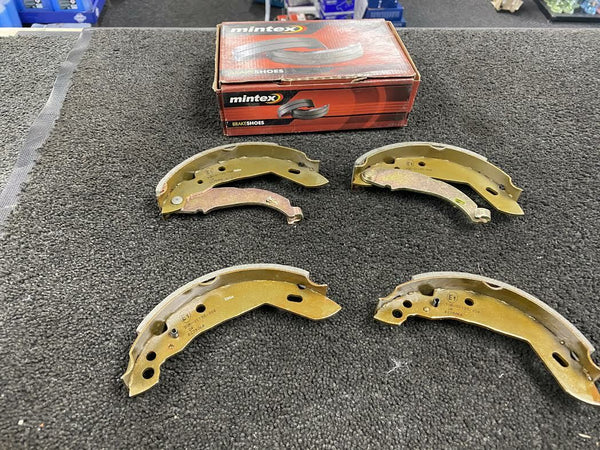 CITROEN AX XSARA ZX PEUGEOT 306 309 REAR MINTEX BRAKE SHOES 180X32MM TRW LUCAS