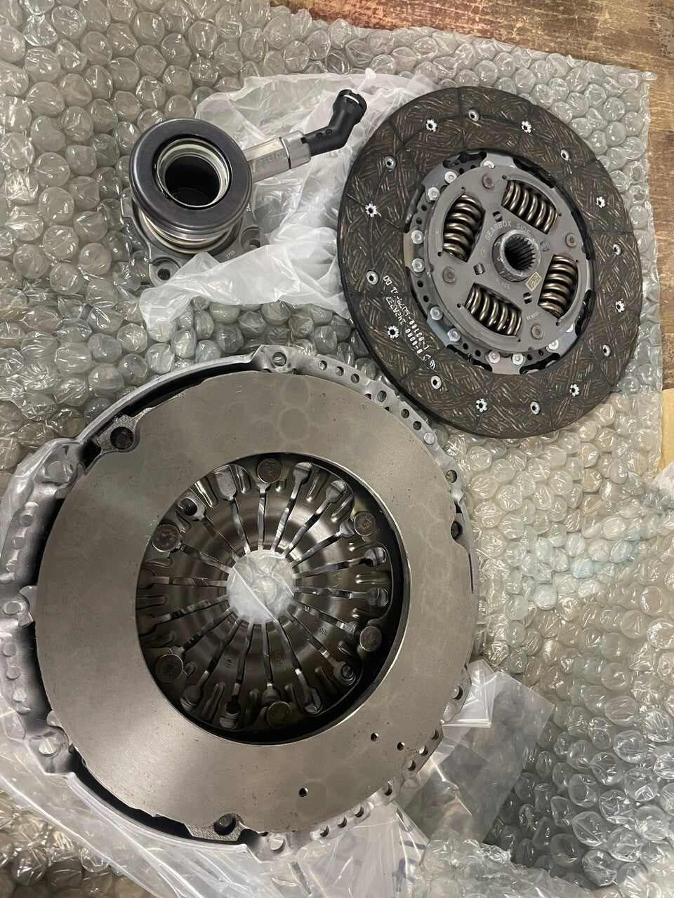 3PCE CLUTCH KIT (COVER PLATE CYLINDER) FORD TRANSIT CUSTOM 2.0TDCi EcoBlue 2016-