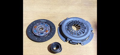 3 PCS CLUTCH KIT FIT NISSAN DATSUN SERENA LARGO C23 1.6 16V GA16DE