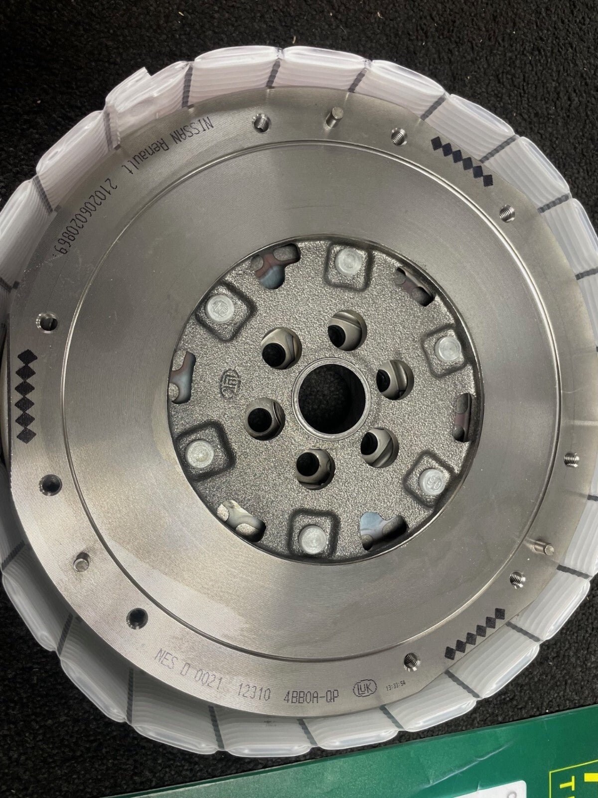 DUAL MASS FLYWHEEL CLUTCH KIT FOR PULSAR JUKE QASHQAI  X-TRAIL 1.6DiG-T GENUINE