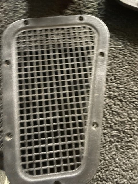 DEFENDER  90 110 130 200 300 TDI TD5 WING TOP  GRILL WITH  VENT FOR OS