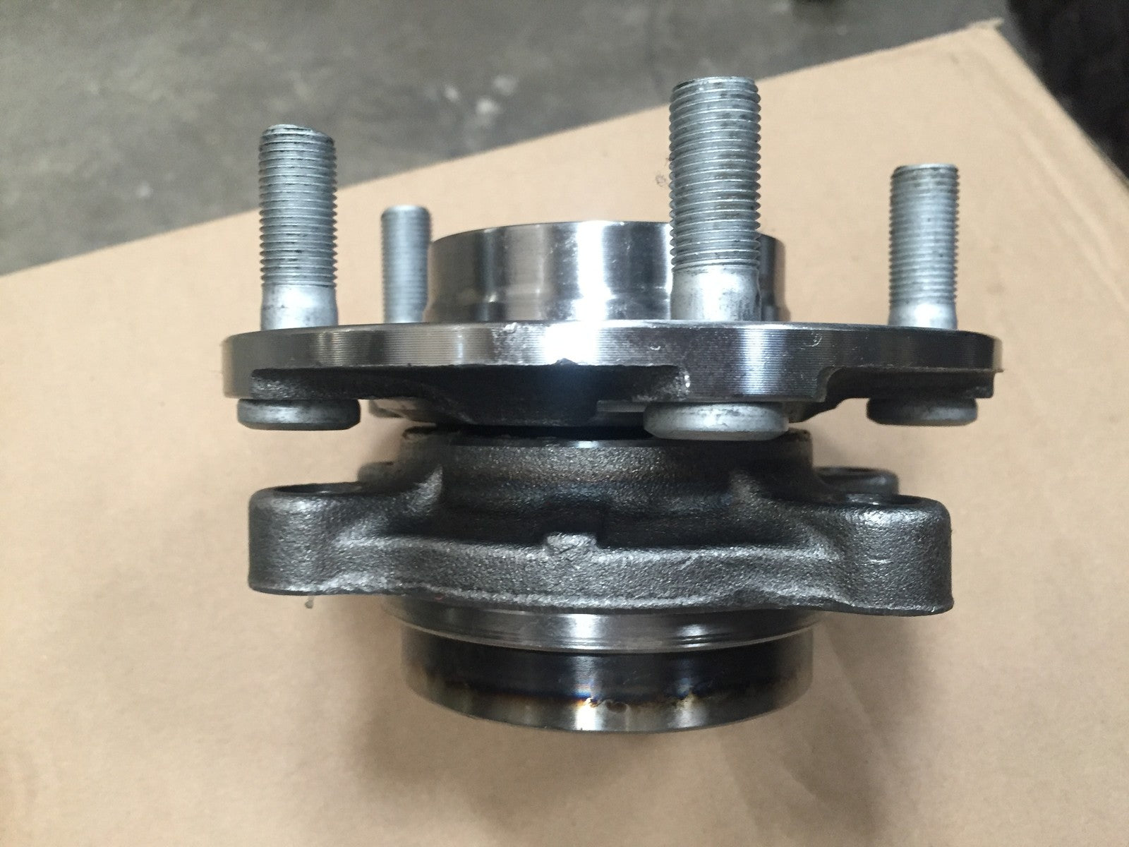 For Nissan 350 350Z Z33 Infinity G35 Front wheel bearing hub kit complete assy
