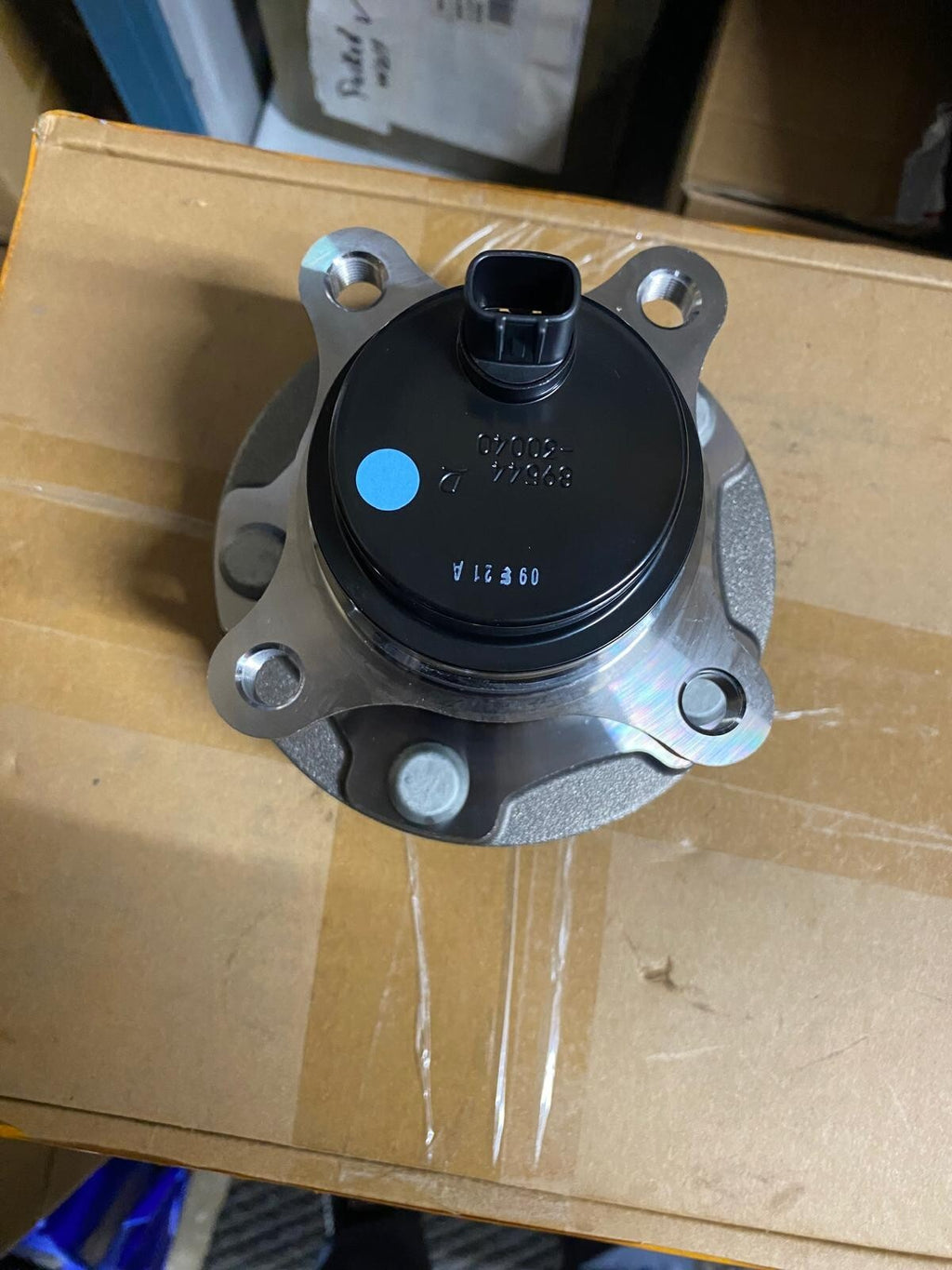 FRONT WHEEL BEARING HUB FOR LEXUS IS200t GS 300h  4355030070 4355030071
