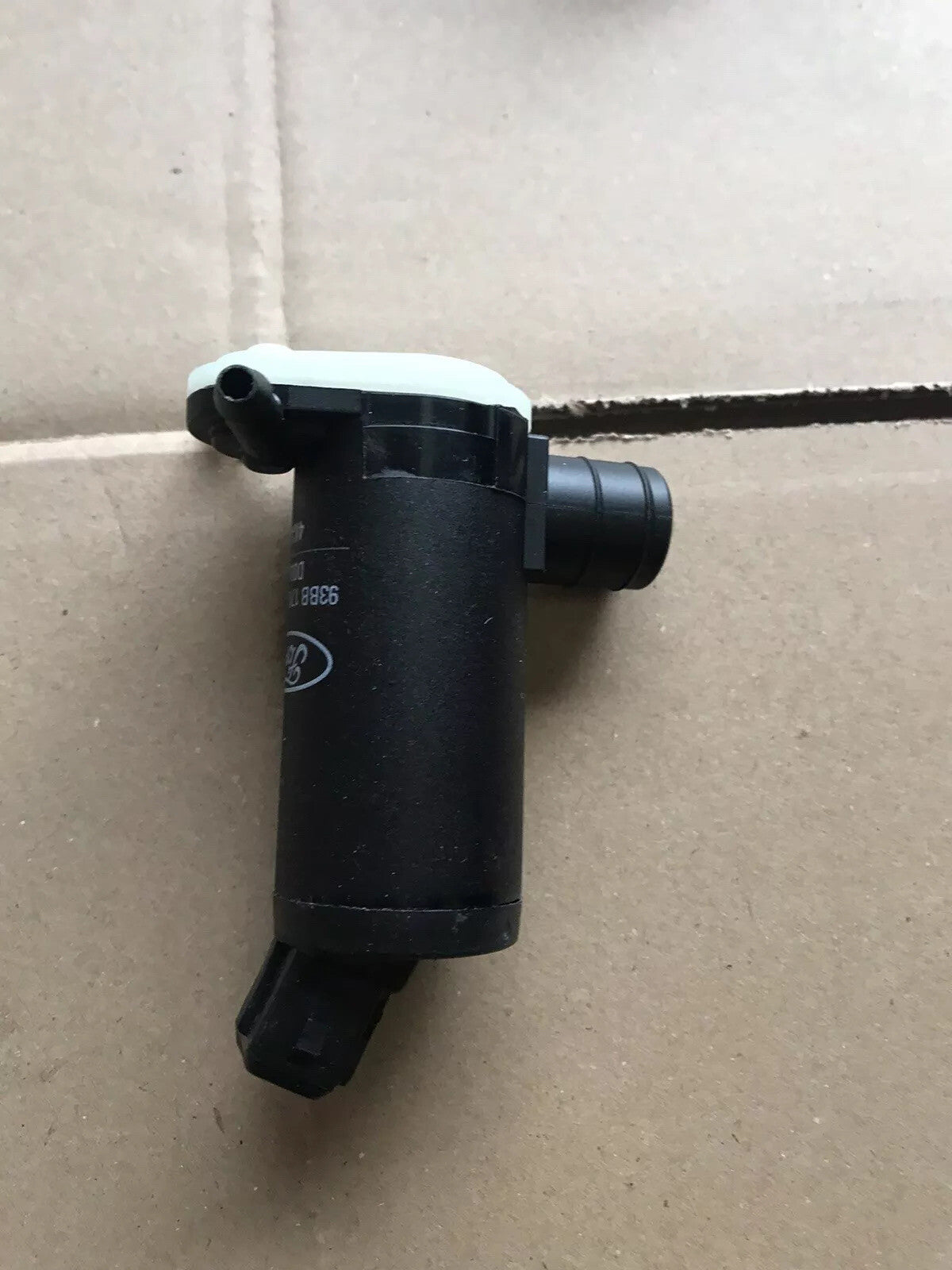 WINSCREEN WASHER PUMP FIESTA COUGAR MONDEO ESCORT TRANSIT KA FUSION ORIGINAL 