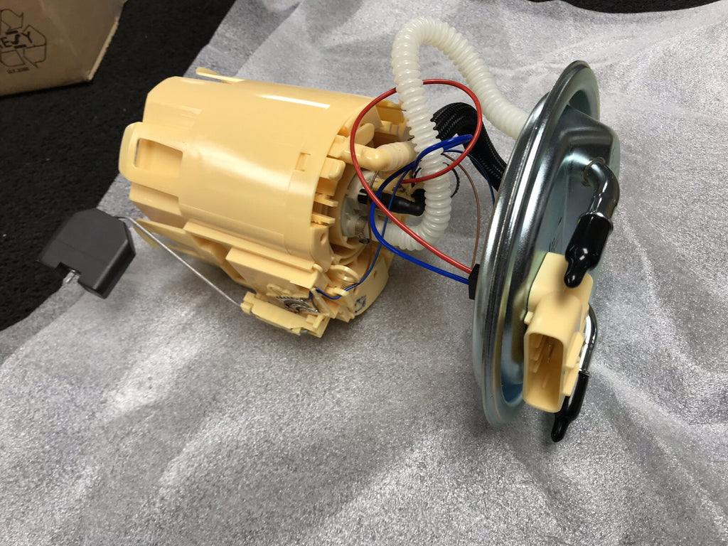 FOR VAUXHALL COMBO CORSA C 1.3DIESEL 1.3TD CDTi  16v DIESEL FUEL PUMP NEW OE