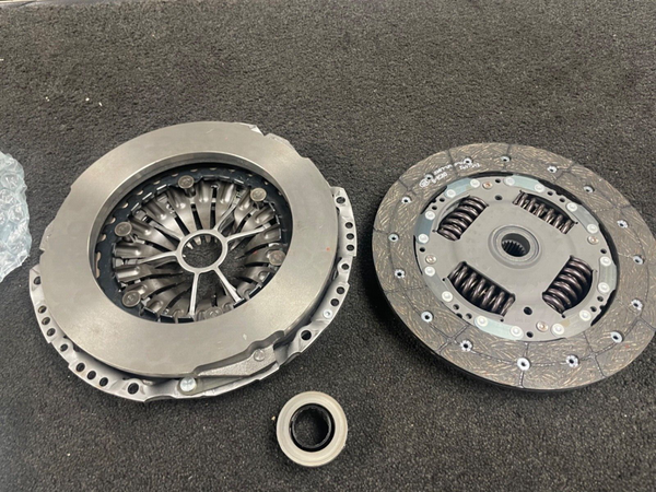 BOXER RELAY 110 130 160 2.0 2.2HDi PUMA BlueHDi  GENUINE LUK 3PCE CLUTCH KIT NEW
