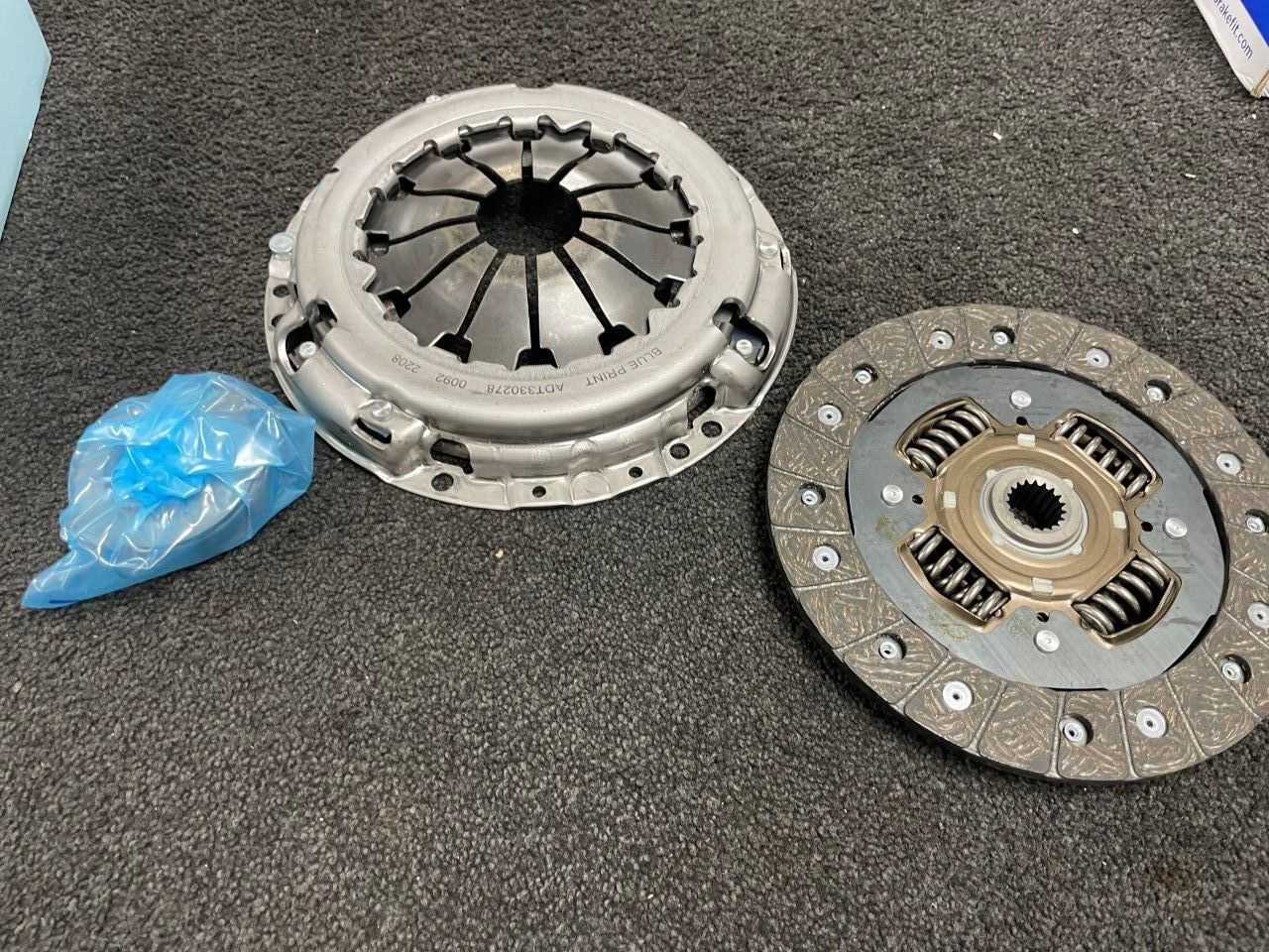 FOR TOYOTA YARIS 1.3 SEMI AUTOMATIC 2005-2011 CLUTCH KIT 3 PCE NEW