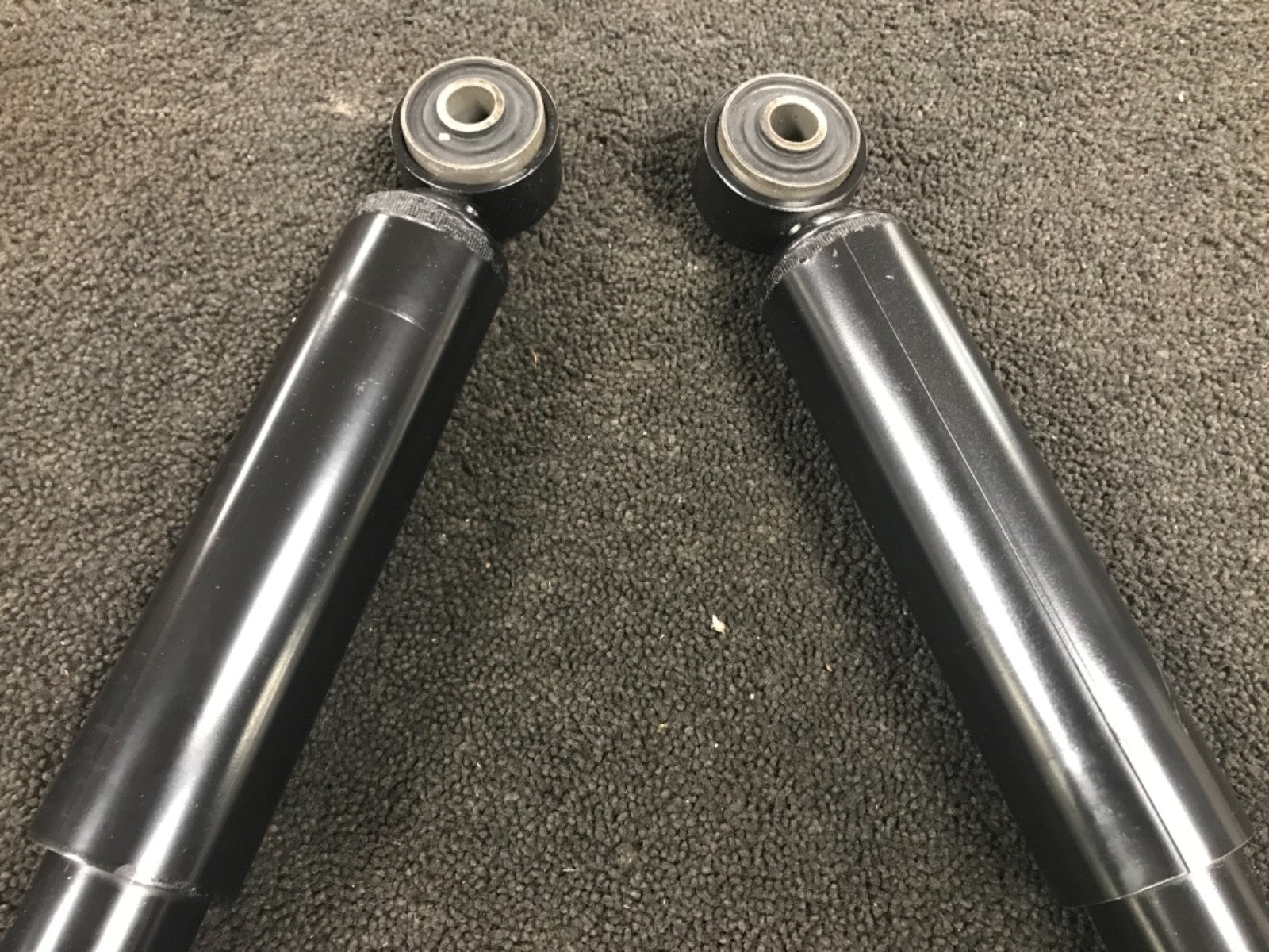 FORMERCEDES VITO W638 96-03 REAR SHOCK ABSORBER SHOCKER STRUT DAMPER SHOCKERS X2