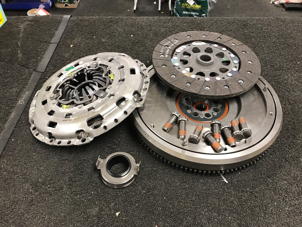 FOR HONDA ACCORD 2.2 CTDi 2004-08 FLYWHEEL CLUTCH DUAL MASS FLYWHEEL CLUTCH KIT