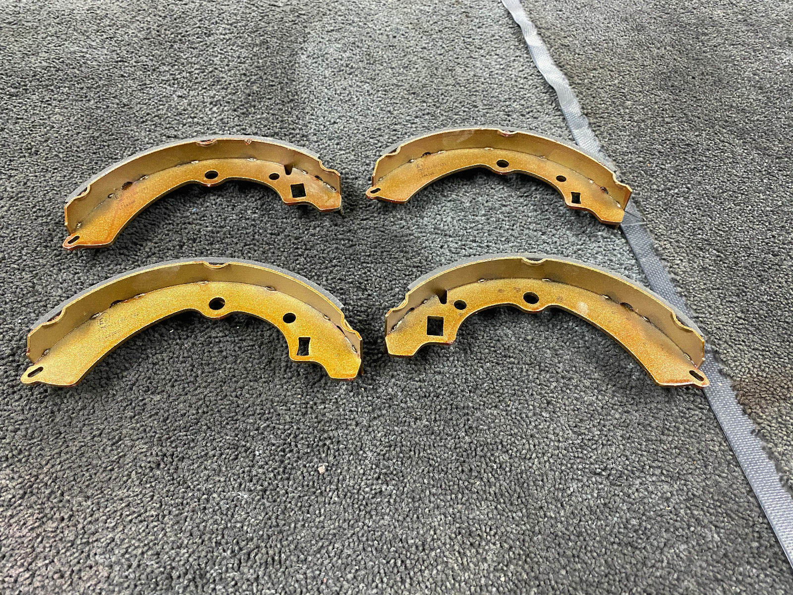 FOR SUZUKI SJ413 CHASSIS PREFIX JSA REAR BRAKE SHOE SET 220MM X 39MM