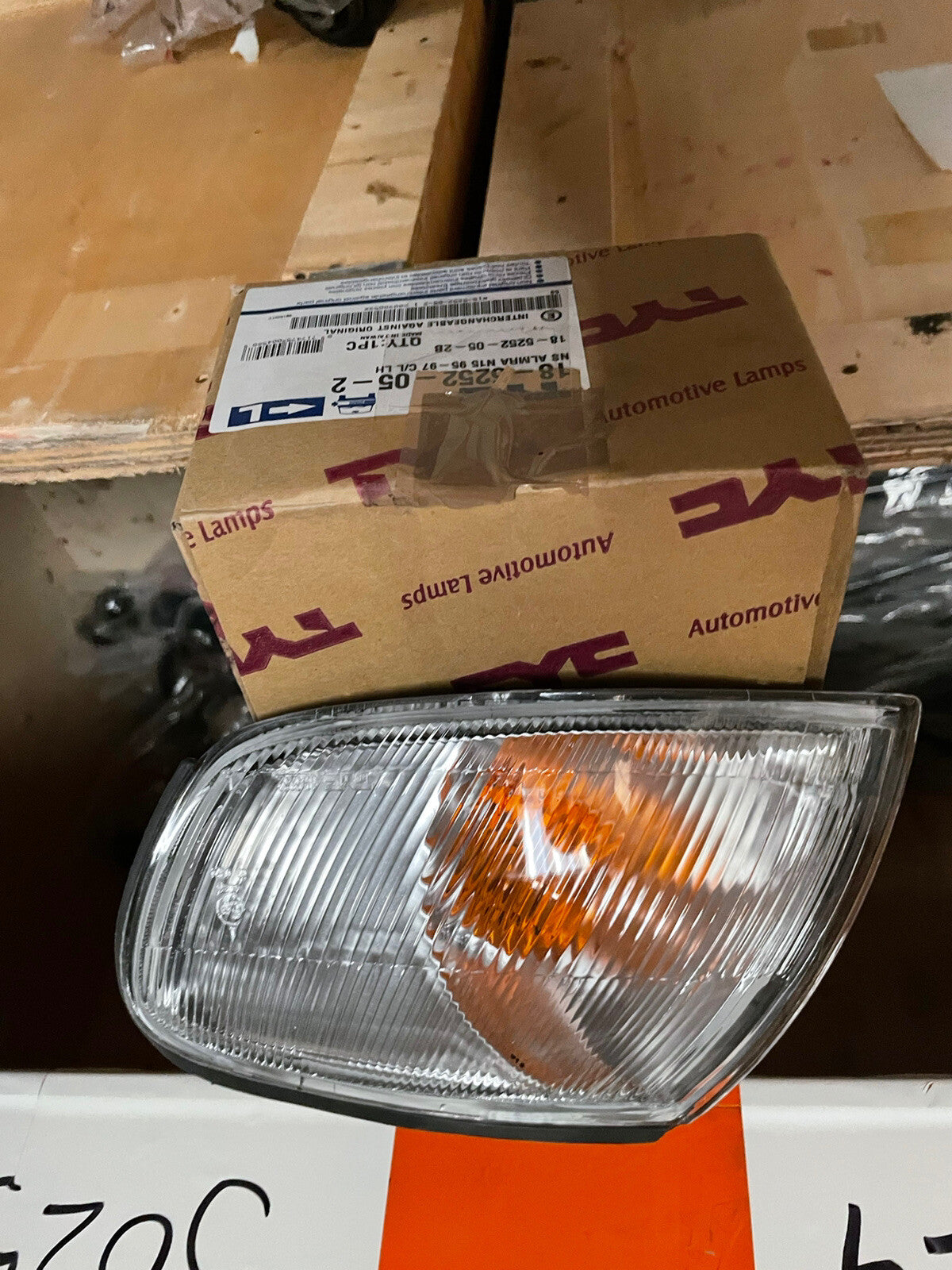 FRONT INDICATOR LEFT PASSENGER SIDE LIGHT FOR NISSAN ALMERA  N15 1995-98