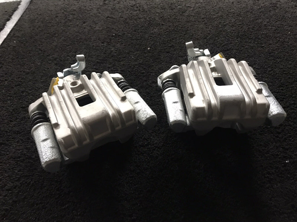 REAR BRAKE CALIPER PAIR COMPLETE BRACKET AUDI A1 1.2 1.4 1.6 TDi 2010-18 232MM