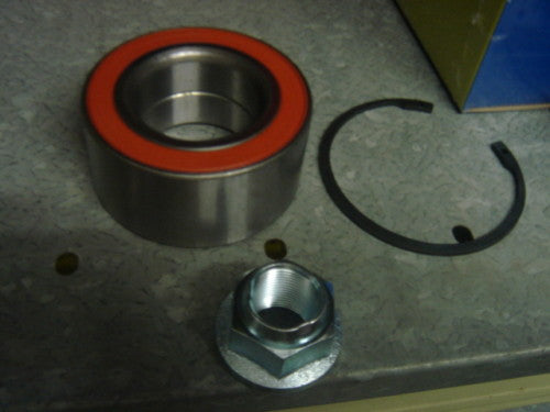 FOR MERCEDES VITO V200 V220 V230 WHEEL BEARING KIT REAR NEW