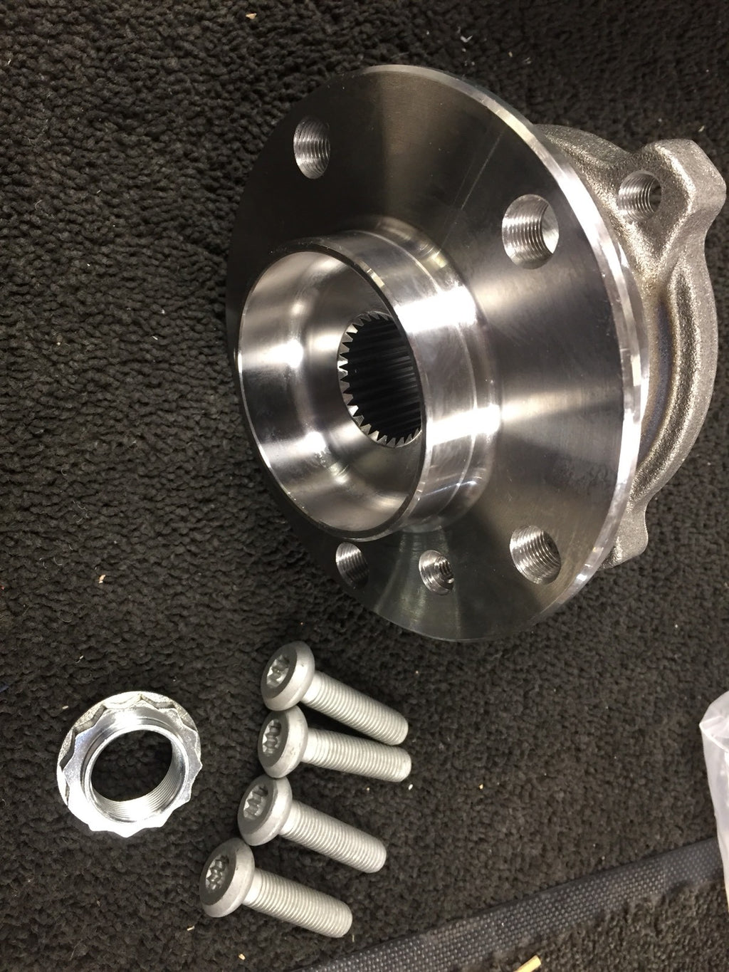 BMW X5 X6 E70 E71 E72 F16 F86 2006-2014 FRONT WHEEL BEARING HUB FITS LEFT/RIGHT
