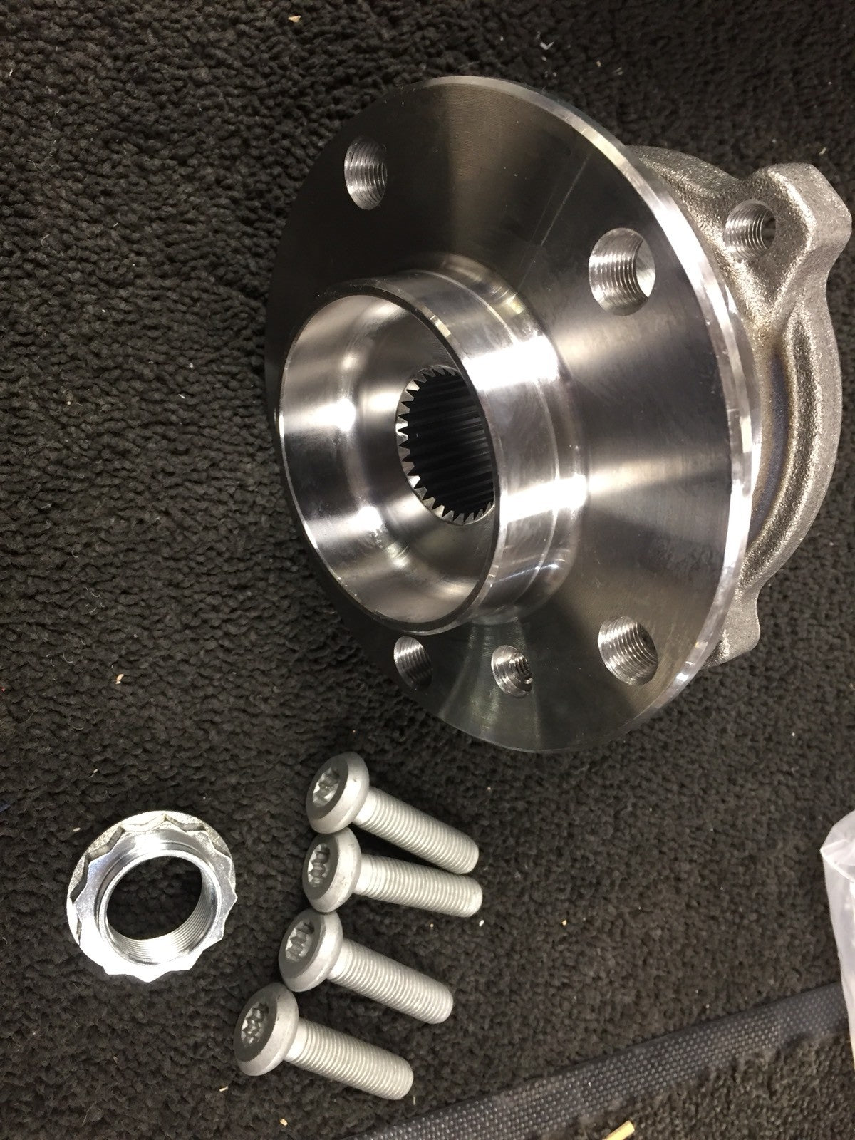 BMW X5 X6 E70 E71 E72 F16 F86 2006-2014 FRONT WHEEL BEARING HUB FITS LEFT/RIGHT