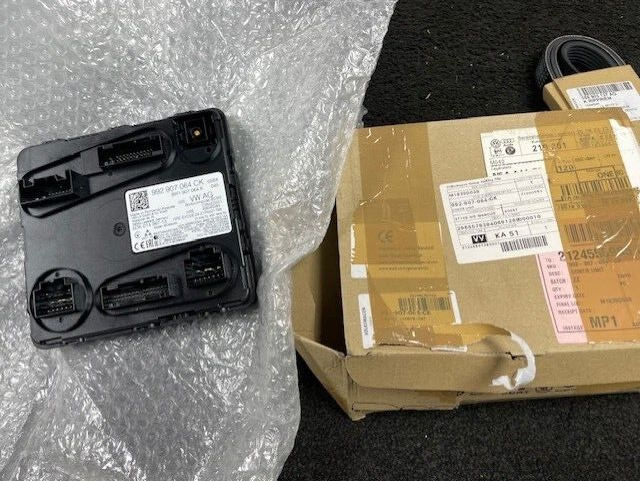 AUDI E-TRON GT 2021ON BODY CONTROL MODULE 992907064CK GENUINE