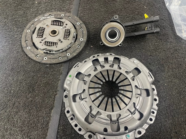 B-MAX (JK) 1.4 KA 1.2 Ti-VCT CLUTCH KIT LUK 3PCE 200mm 1212061 1434878 1474323