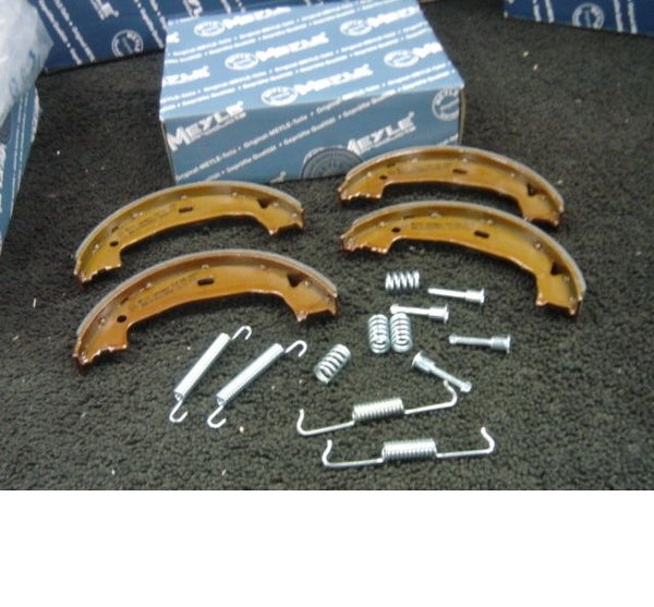 BMW X5 E53 X3 E83 HANDBRAKE BRAKE SHOE PARKING BRAKE SHOES FITTING KIT 