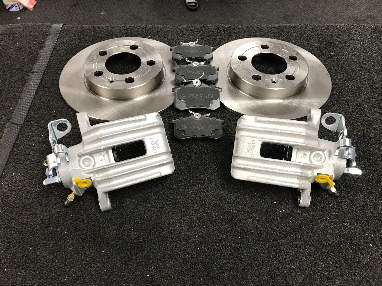 FOR VW T-CROSS SEL TSI (MK1 (C1)) REAR BRAKE DISC PAD AND CALIPER FULL SET