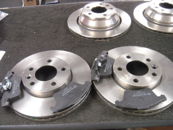 VW TRANSPORTER CARAVELLE T5 BRAKE DISC BRAKE PADS FRONT 17" WHEELS
