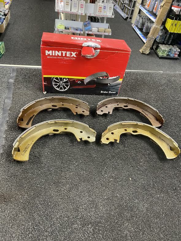 FIT FOR NISSAN CARAVAN 1.5 TO 3.3 MINTEX REAR BRAKE SHOES SET OF 4