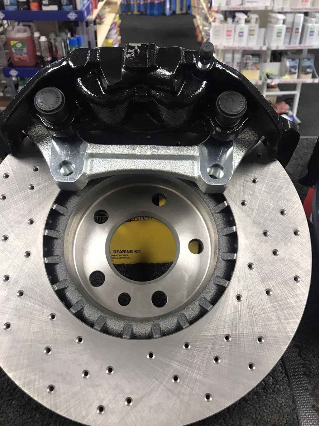 VW TRANSPORTER PERFORMANCE DRILLED GROOVED BRAKE DISC CALIPER KIT 340mm BLACK